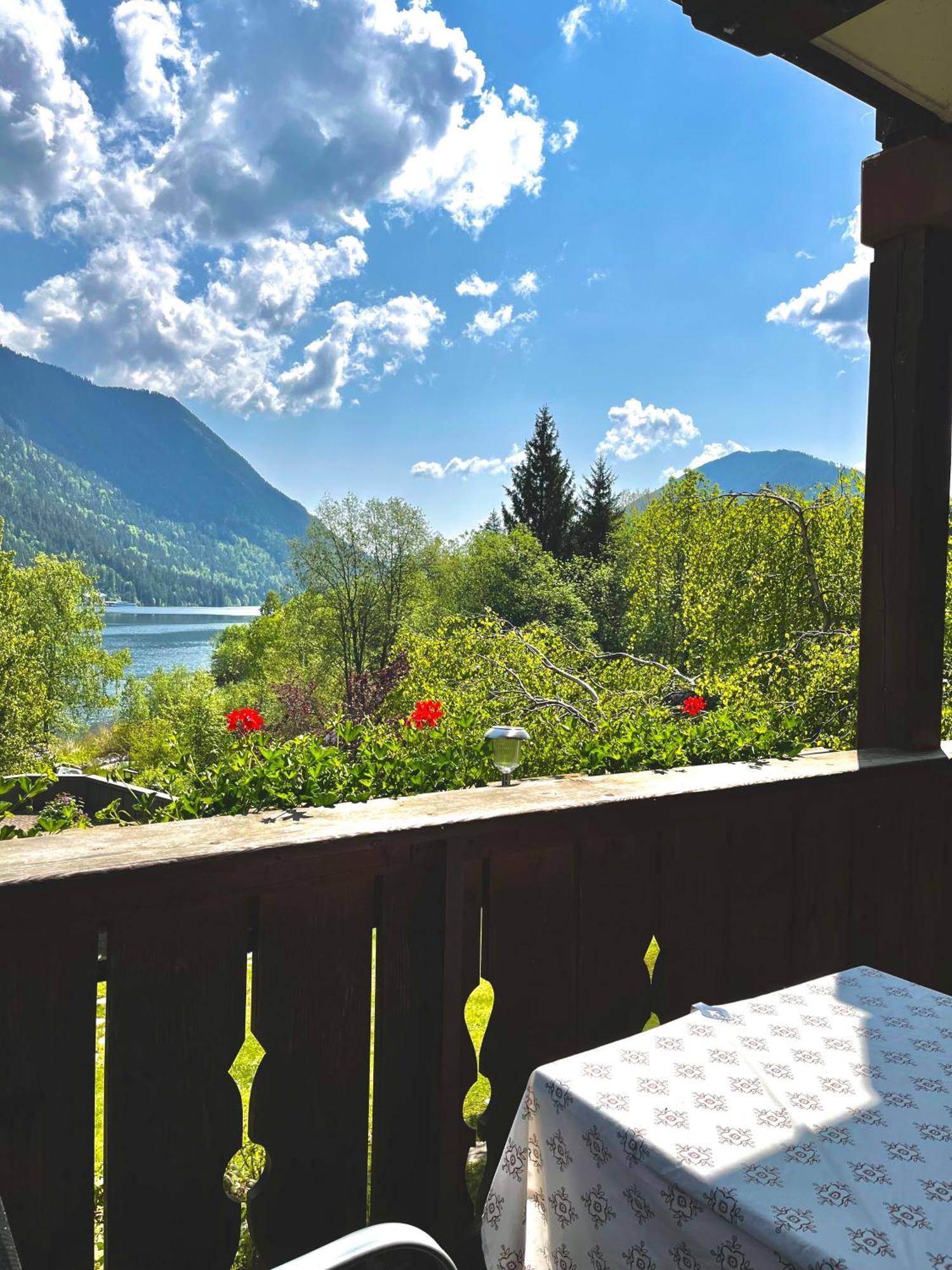 Chalets Zoehrer - Wohnen Am Wasser Weissensee Ngoại thất bức ảnh