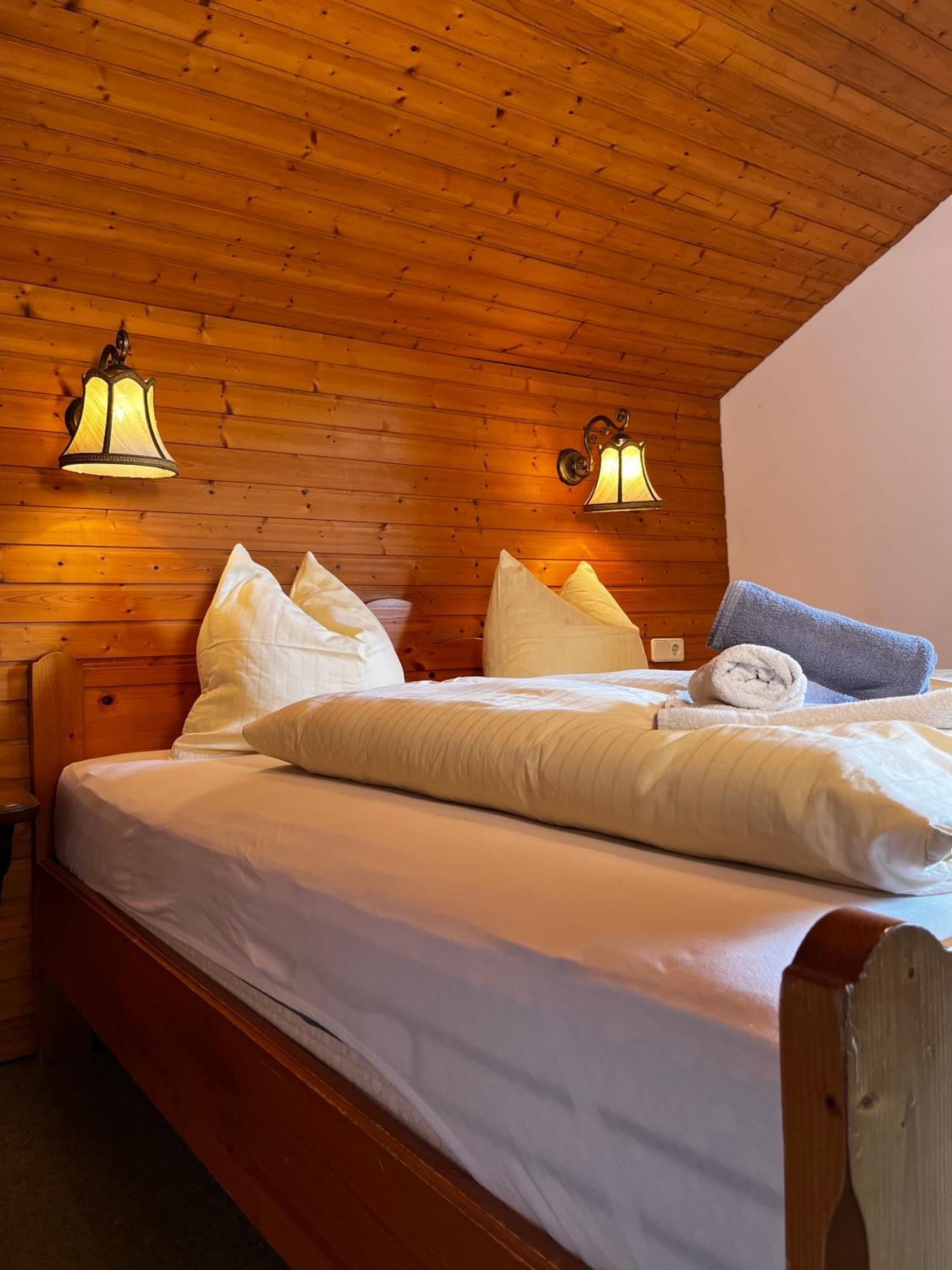 Chalets Zoehrer - Wohnen Am Wasser Weissensee Ngoại thất bức ảnh